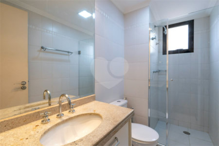 Apartamento à venda com 3 suítes em Vila Suzana, São Paulo, SP