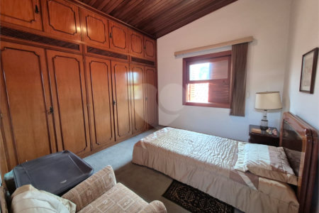 Casa de Vila à venda ou para alugar com 4 quartos, sendo 2 suítes,  em Jardim Leonor, São Paulo, SP