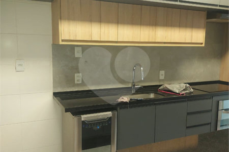 Apartamento à venda com 3 quartos, sendo 1 suíte, em Barra Funda, São Paulo, SP
