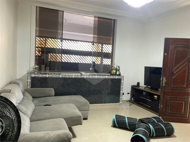 Sobrado à venda com 4 quartos, sendo 2 suítes,  em Jardim Marajoara, São Paulo, SP