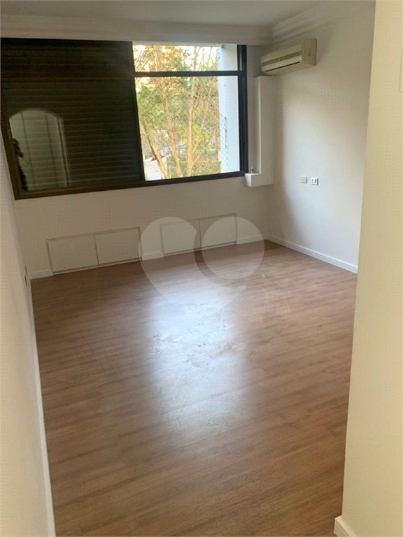Apartamento à venda com 3 suítes em Paineiras do Morumbi, São Paulo, SP