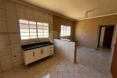 Casa à venda com 3 quartos, sendo 1 suíte, em Jardim Fogaça, Itapetininga, SP
