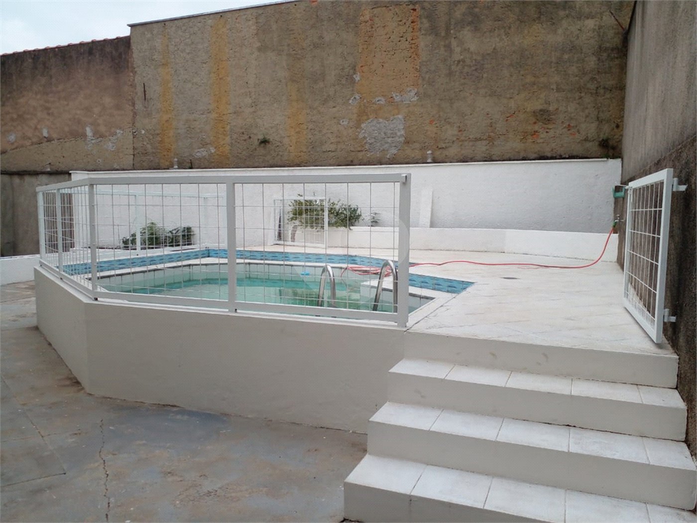 Sobrado à venda ou para alugar com 3 quartos, sendo 1 suíte, no Centro, Salto, SP
