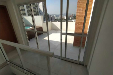 Cobertura à venda com 3 quartos, sendo 2 suítes, em Praça da Bandeira, Rio de Janeiro, RJ