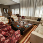 Casa à venda ou para alugar com 5 suítes no condomínio Residencial Jardim Primavera, Louveira - SP