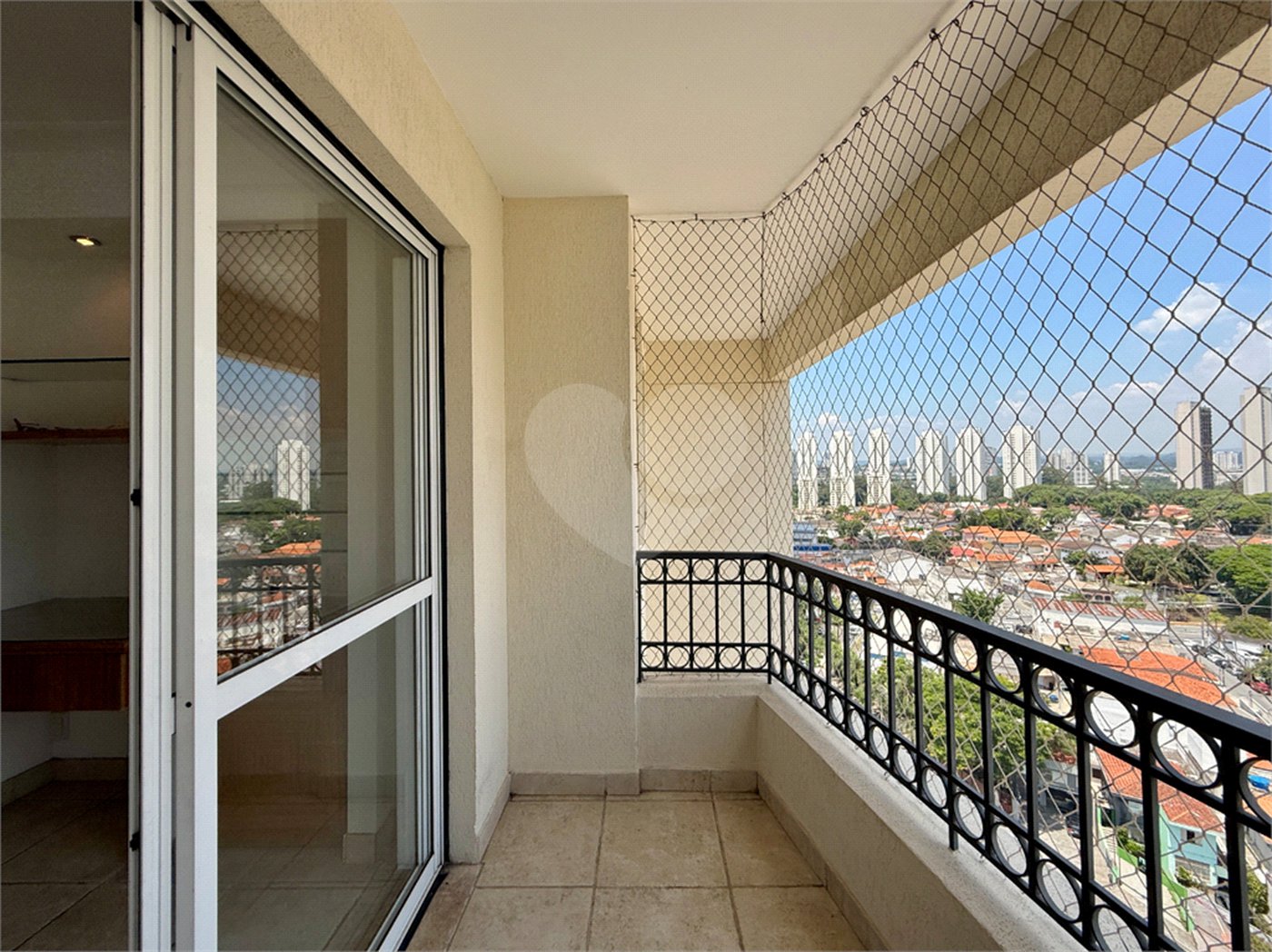 Apartamento à venda com 2 quartos, sendo 1 suíte, em Jardim Marajoara, São Paulo, SP