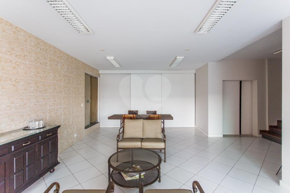 Sobrado à venda com 4 quartos, sendo 3 suítes, em Brooklin, São Paulo, SP