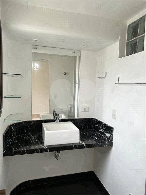 Apartamento à venda com 3 quartos, sendo 2 suítes,  em Vila Suzana, São Paulo, SP