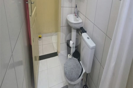 Casa Térrea à venda com 5 quartos, sendo 1 suíte, em Chora Menino, São Paulo, SP