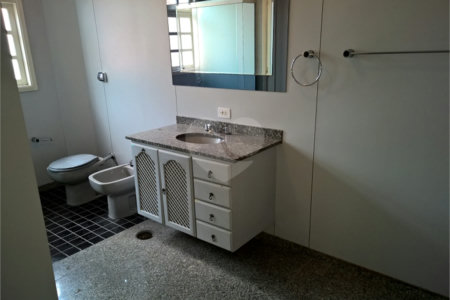 Sobrado à venda com 3 quartos, sendo 1 suíte,  em Planalto Paulista, São Paulo, SP