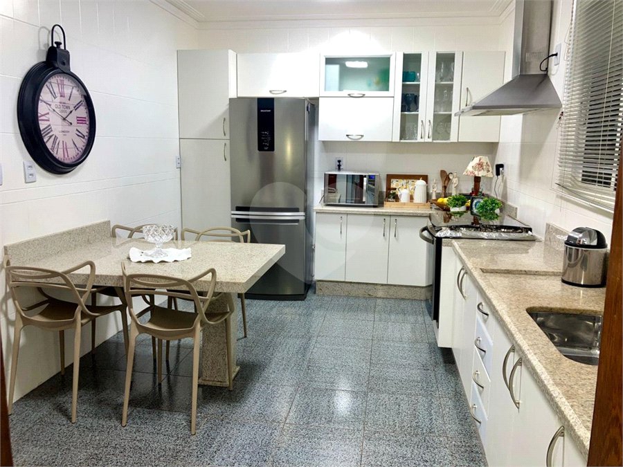 Casa à venda com 3 quartos, sendo 1 suíte, no condomínio Residencial Macaúba, Rondonópolis - MT