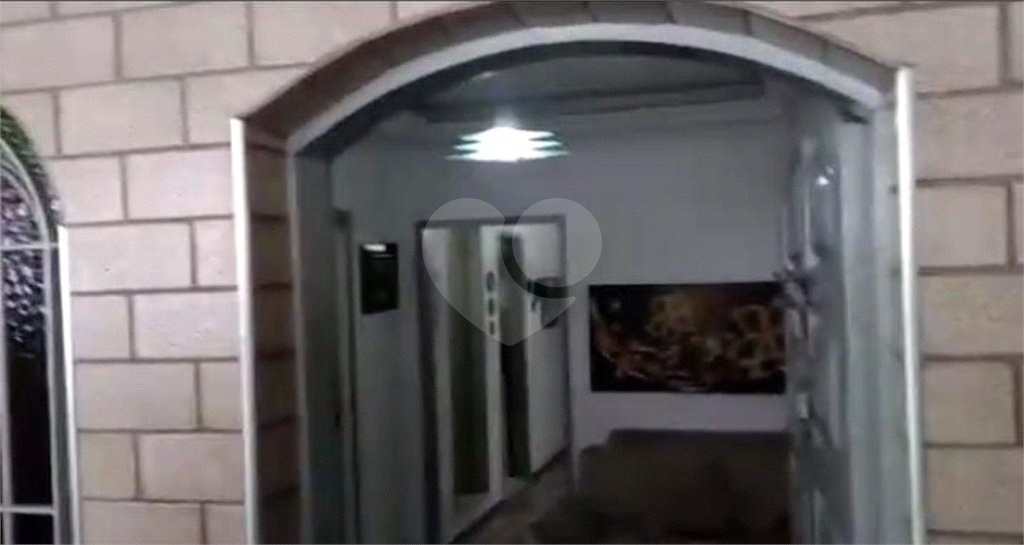 Casa Térrea à venda com 6 quartos em Jardim Rosana, São Paulo, SP