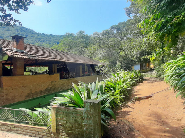 Chácara à venda com 10 quartos, sendo 20 suítes,  em Serra da Cantareira, Mairiporã, SP