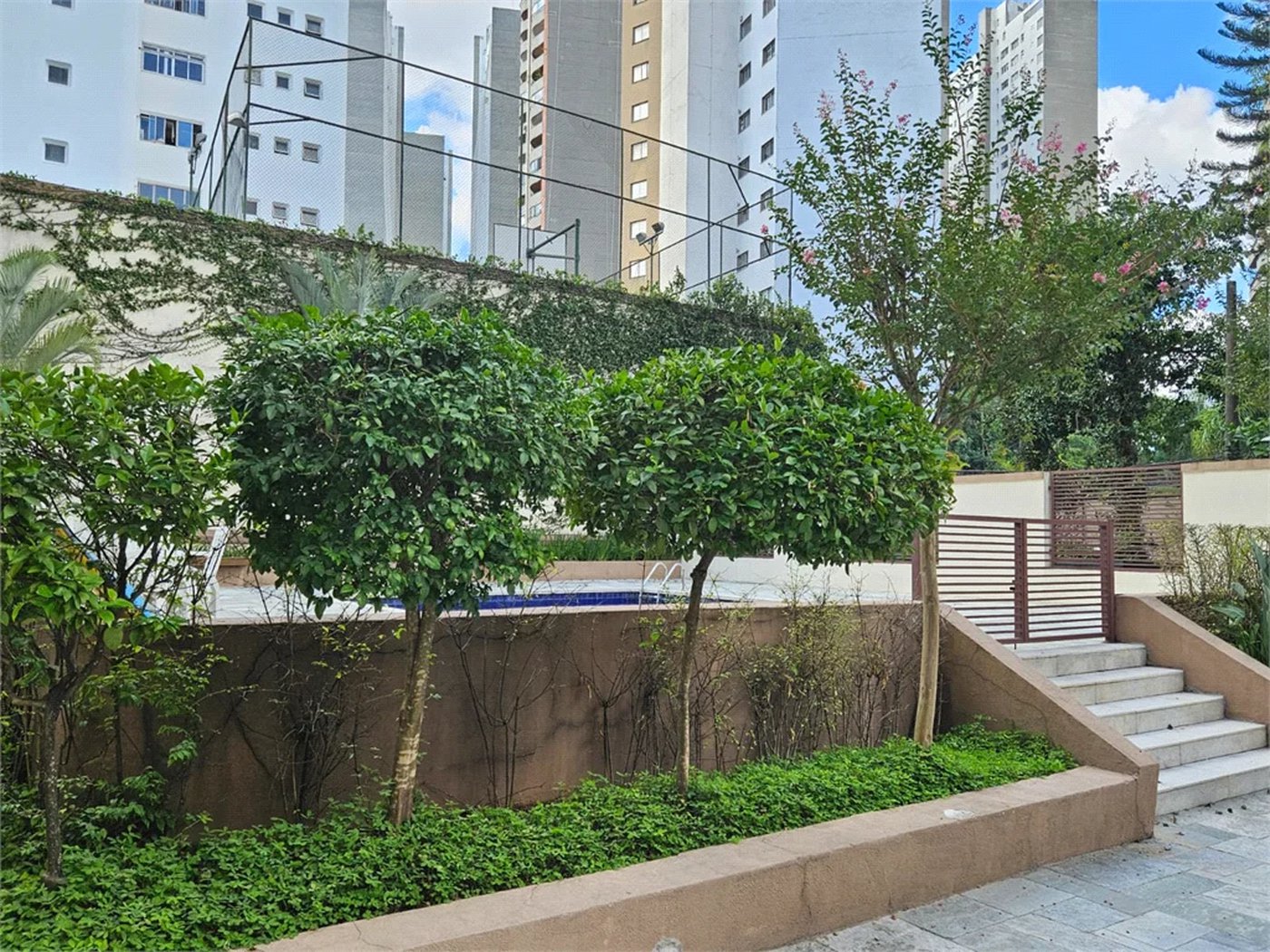 Apartamento à venda com 3 quartos, sendo 2 suítes, em Jardim Ampliação, São Paulo, SP