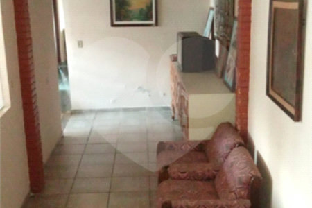 Casa à venda com 3 suítes em Vila Brasilina, São Paulo, SP