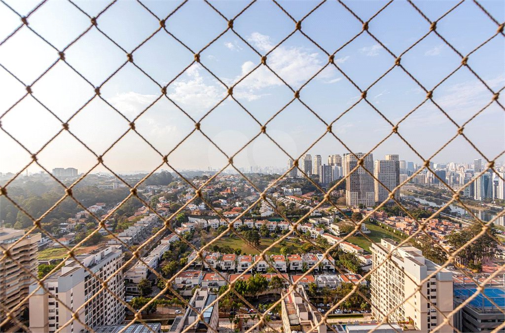 Apartamento à venda com 4 quartos, sendo 3 suítes,  em Real Parque, São Paulo, SP
