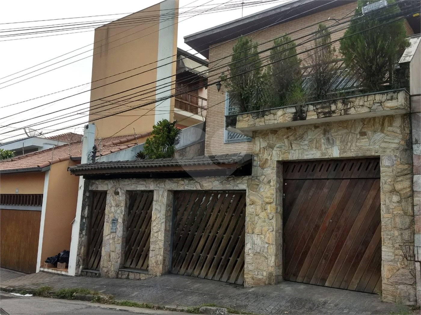 Sobrado à venda com 3 quartos, sendo 1 suíte, em Jardim França, São Paulo, SP