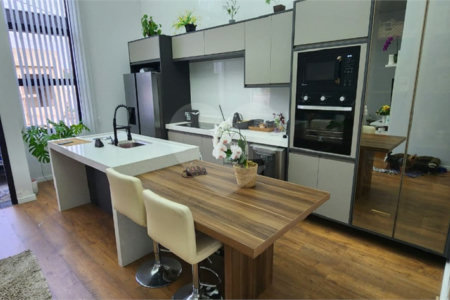 Casa à venda com 3 quartos, sendo 1 suíte, no condomínio Horto Florestal Villagio, Sorocaba - SP