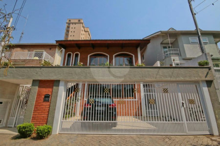 Sobrado à venda ou para alugar com 4 quartos, sendo 3 suítes, em Água Fria, São Paulo, SP