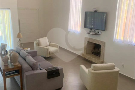 Casa à venda ou para alugar com 3 suítes no condomínio Serra da Estrela, Atibaia - SP
