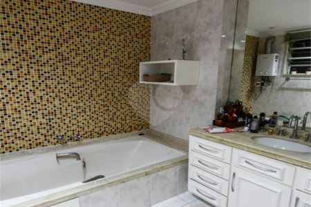 Apartamento à venda com 5 quartos, sendo 2 suítes, em Tijuca, Rio de Janeiro, RJ