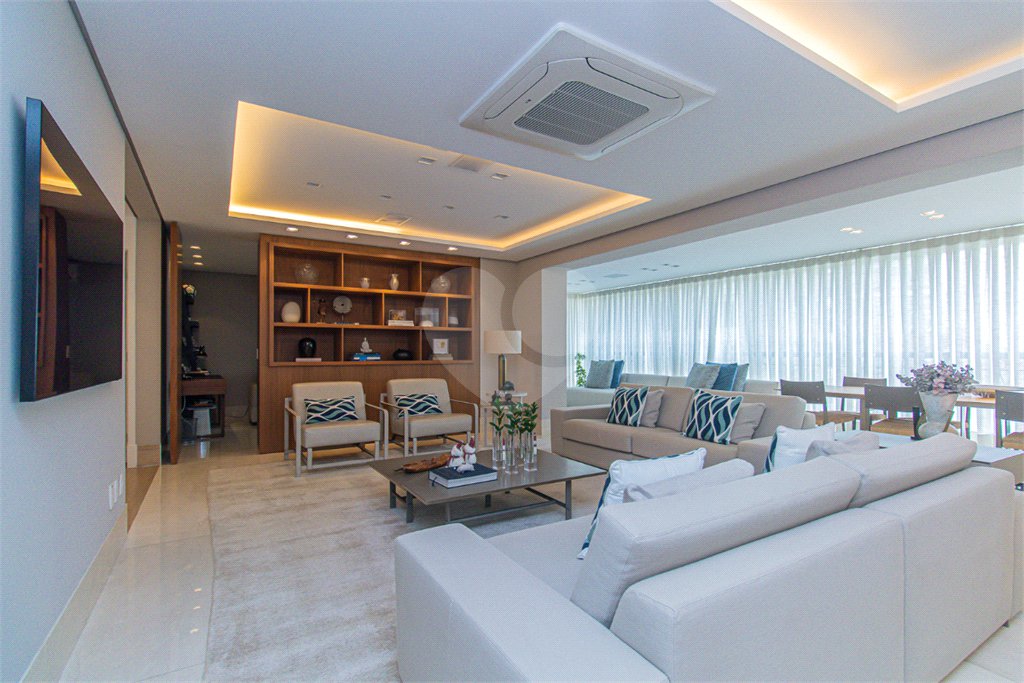 Apartamento à venda com 3 quartos, sendo 2 suítes, em Vila Nova Conceição, São Paulo, SP