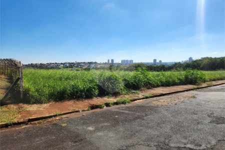 Terreno à venda em Jardim Quitandinha II, Araraquara, SP
