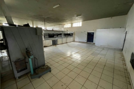 Barracão em Araraquara/SP, disponível para venda e locação.