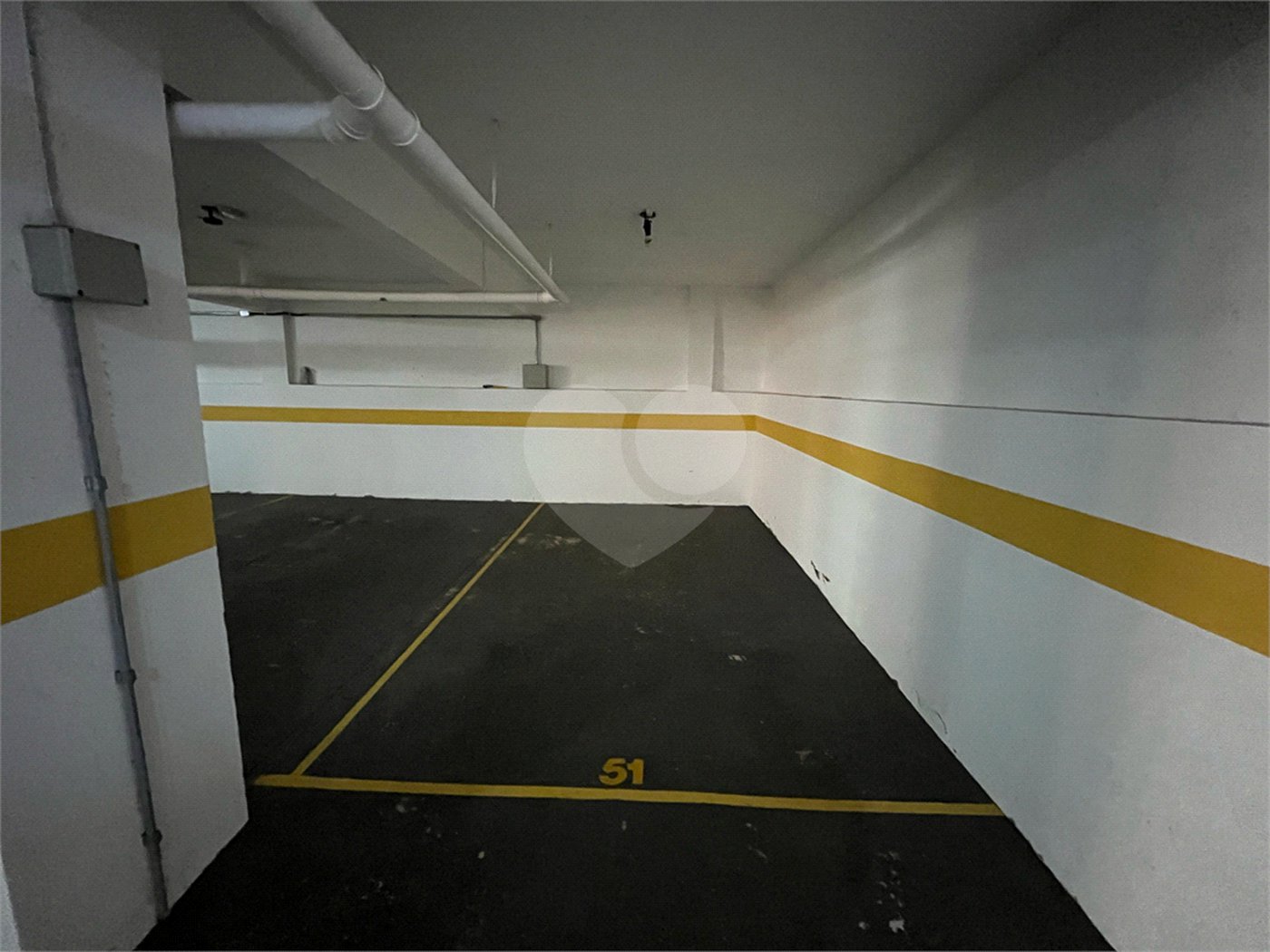 Apartamento mobiliado com 2 dormitórios sendo 1 suíte