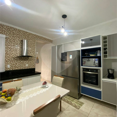 Casa à venda com 3 quartos, sendo 1 suíte, em Residencial Parque Laguna, Salto, SP