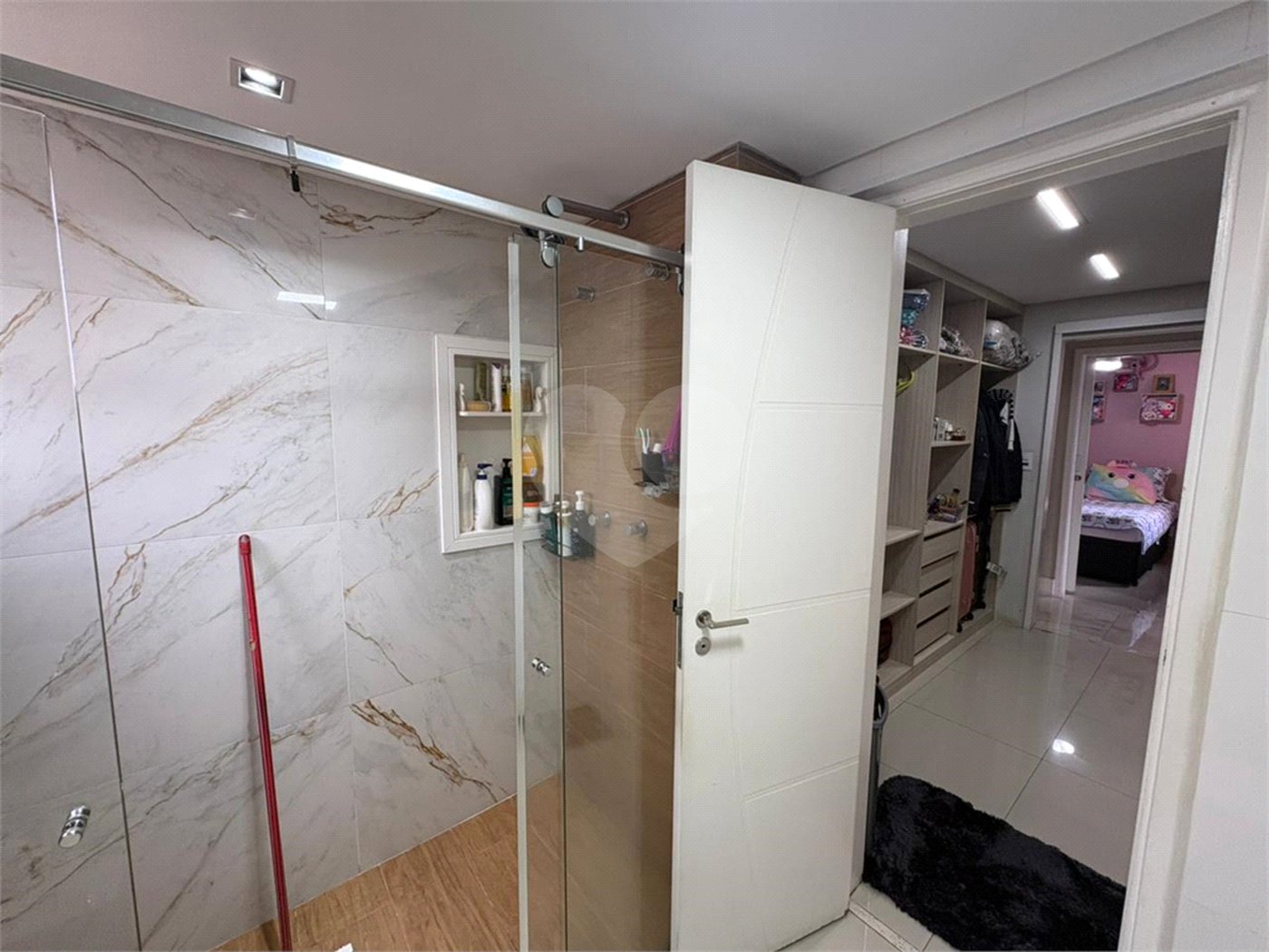 Apartamento à venda com 4 quartos, sendo 3 suítes, em Vila Augusta, Guarulhos, SP
