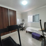 Casa à venda com 3 quartos, sendo 1 suíte, no condomínio São Domingos, Valinhos - SP