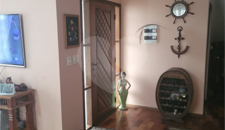 Casa à venda com 4 quartos, sendo 1 suíte,  no condomínio Parque Suiça, Caieiras - SP