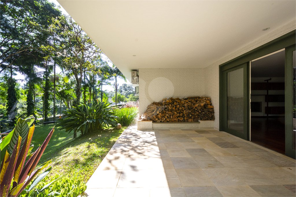 Casa à venda com 4 suítes no condomínio Chácara Flora, São Paulo - SP