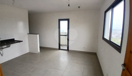 Apartamento à venda com 1 quarto em Vila dos Remédios, São Paulo, SP