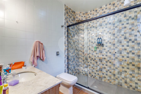 Casa à venda com 4 quartos, sendo 3 suítes,  em Alto da Boa Vista, São Paulo, SP