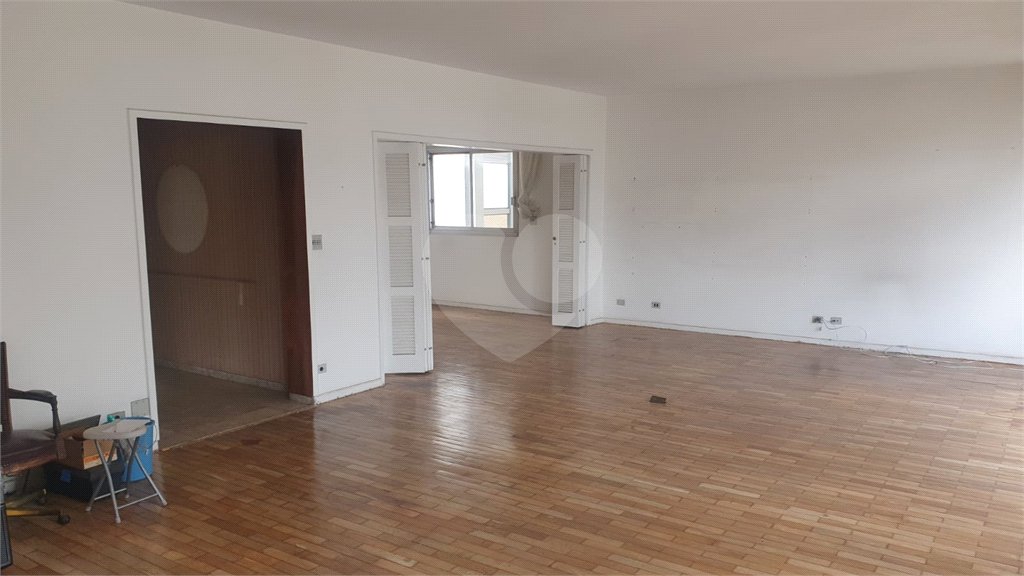 Apartamento à venda com 3 quartos, sendo 2 suítes, em Jardim Paulista, São Paulo, SP