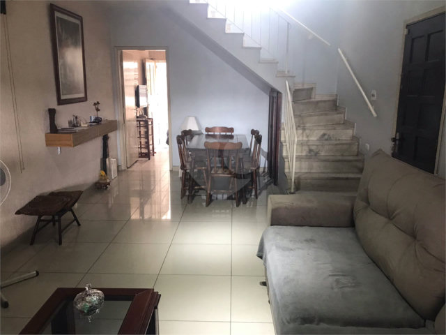 Sobrado à venda com 3 quartos em Vila Guilherme, São Paulo, SP
