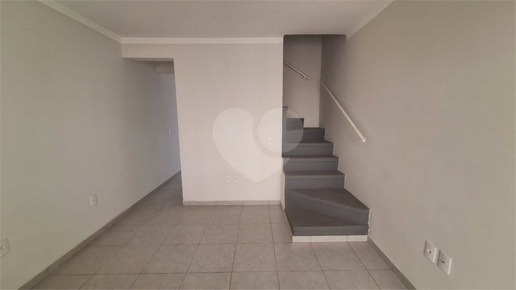 Casa de Vila à venda com 2 suítes em Vila Hortência, Sorocaba, SP