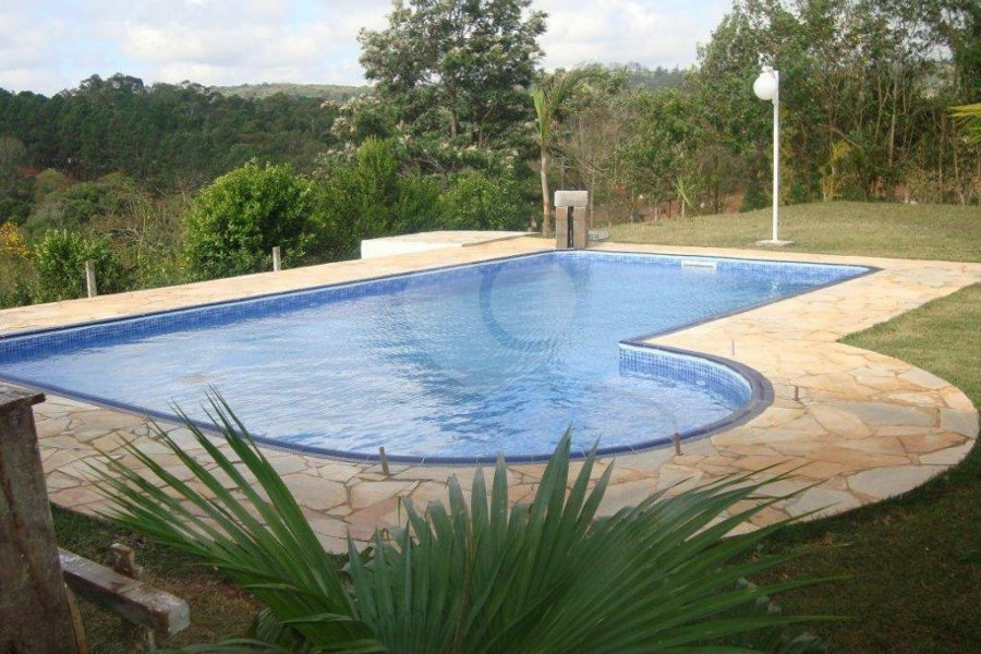Casa à venda com 4 quartos, sendo 3 suítes, em Recreio Campo Verde, Ibiúna, SP