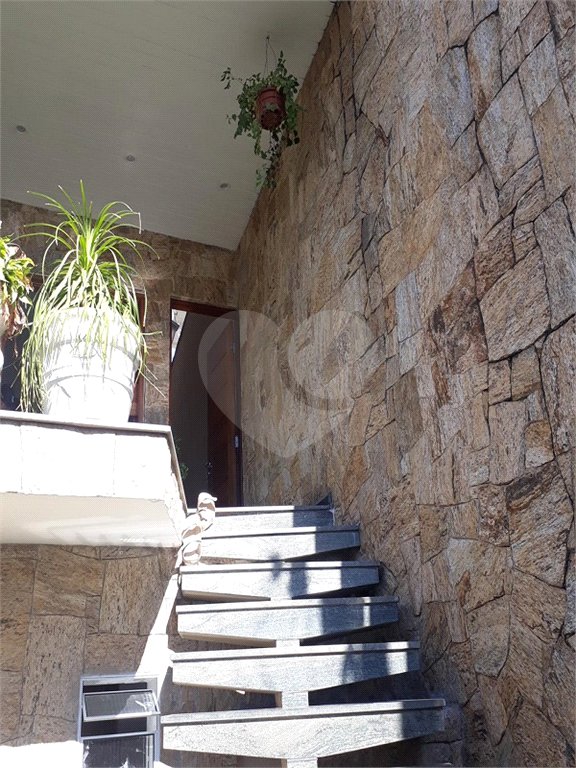 Sobrado à venda com 4 quartos, sendo 3 suítes, em Vila Mazzei, São Paulo, SP