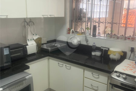 Sobrado à venda com 3 quartos em Vila Nova Alba, São Paulo, SP