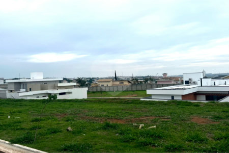 Terreno a venda no Condomínio Monte das Araucárias