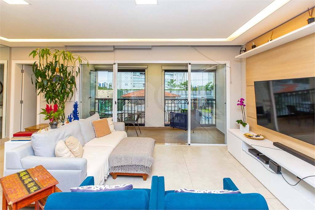 Apartamento à venda com 4 quartos, sendo 1 suíte, em Jardim Monte Kemel, São Paulo, SP