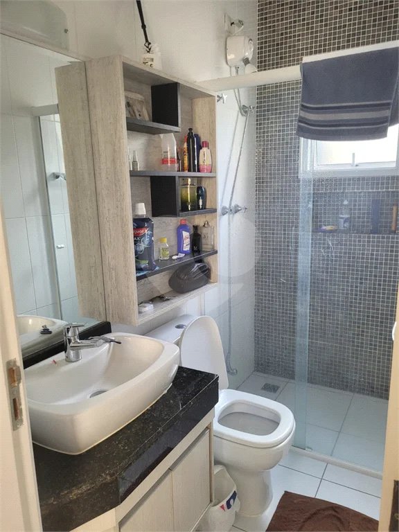 Casa à venda com 3 quartos, sendo 1 suíte, no condomínio Residencial Isabel, São Paulo - SP