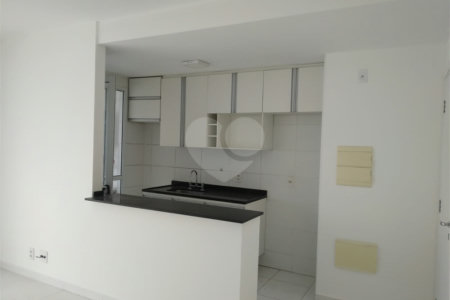 Apartamento para alugar com 2 quartos em Vila Anastácio, São Paulo, SP