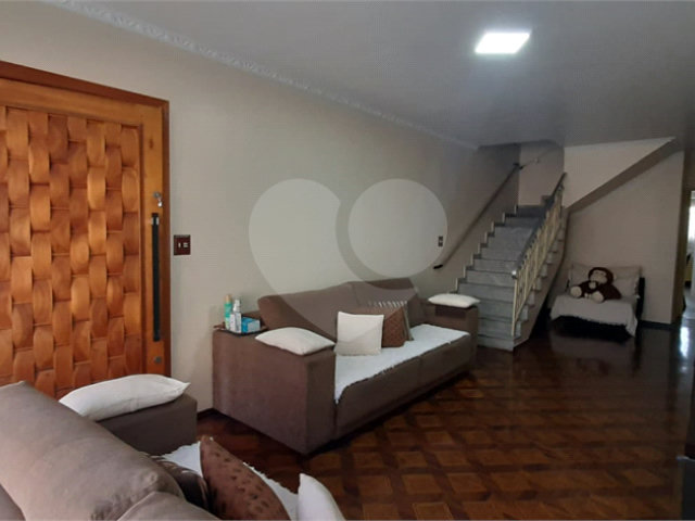Sobrado à venda com 3 quartos, sendo 1 suíte,  em Tremembé, São Paulo, SP