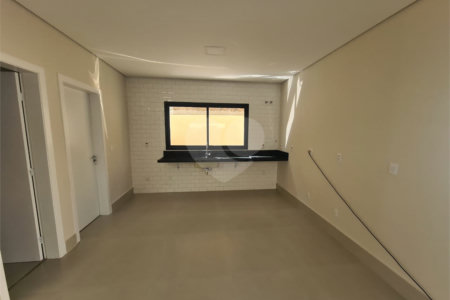 Casa à venda com 3 suítes no condomínio Loteamento Recanto dos Paturis, Vinhedo - SP