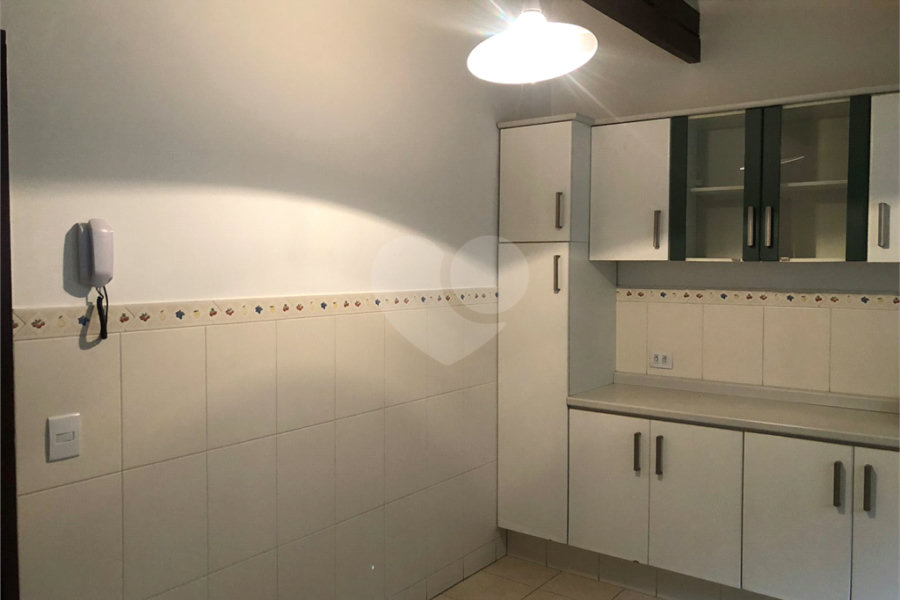 Sobrado à venda com 5 quartos, sendo 1 suíte,  em Tremembé, São Paulo, SP