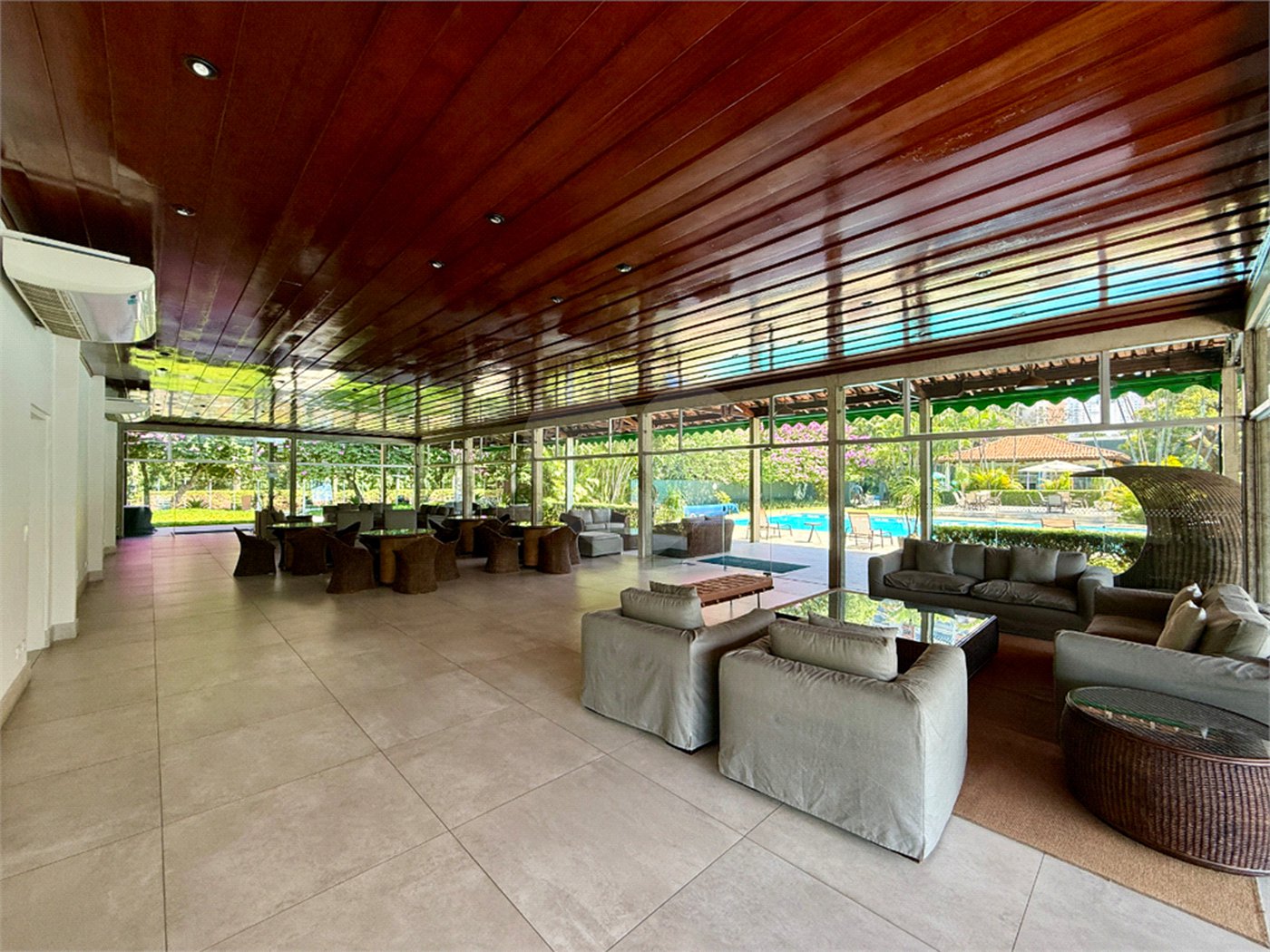 Apartamento à venda com 4 suítes em Jardim Marajoara, São Paulo, SP